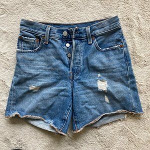 Levi's 501 mid-thigh shorts
